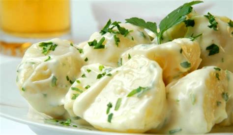  Papas Alioli:  One Bite and You'll Be Dreaming of Creamy Garlic Heaven in Kärdstadt!