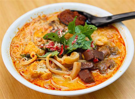  ChРусский Curry Mee: Một Món Ăn Tươi Giòn Và Cay Đắng Khám Phá Vị Ngọt Của Georgetown!