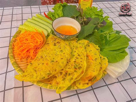  Socca: Món Bánh Xèo Savoury Đậm đà Hương Vị Địa Trung Hải Gây Niềm Say mê cho Thực khách Sành Ăn!